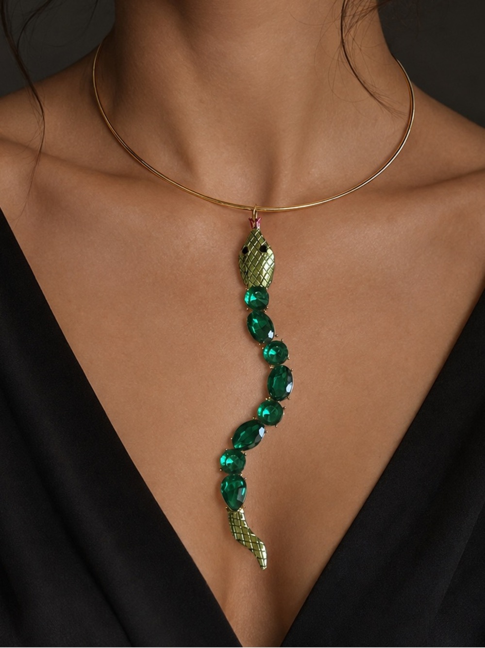 Lightweight Emerald Green Snake Statement Necklace – Gold Tone Serpent Collar